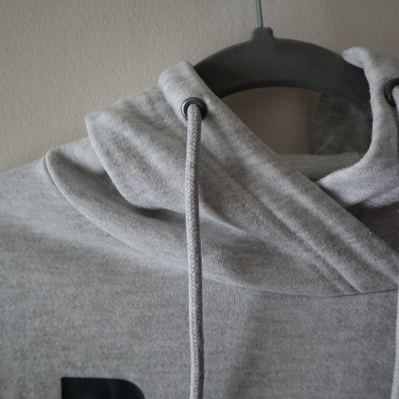 Bench. Gray Hoodie - Picture 3 of 6